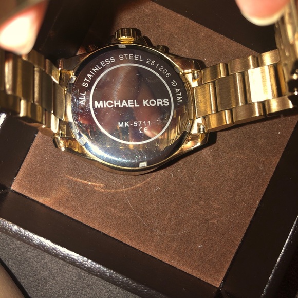 Michael Kors Gold watch - Picture 6 of 8